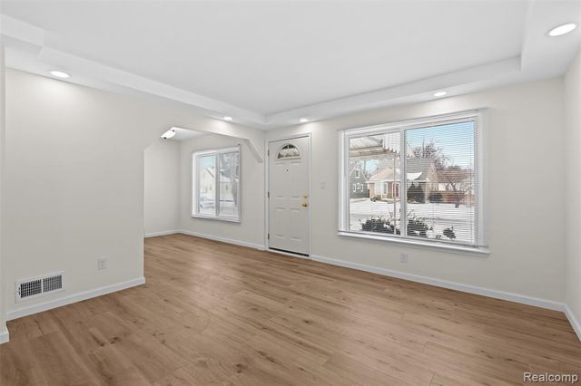 2218 Baxter Avenue, Royal Oak, MI 48067