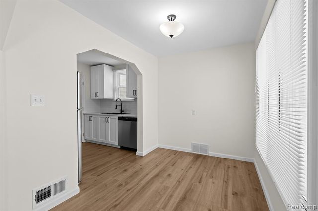 2218 Baxter Avenue, Royal Oak, MI 48067