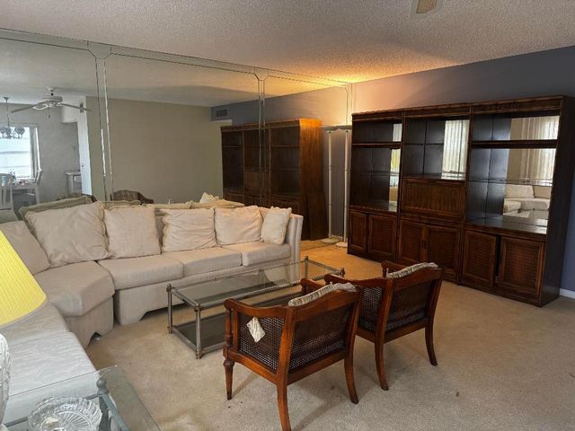 478 Flanders J 478, Delray Beach, FL 33484