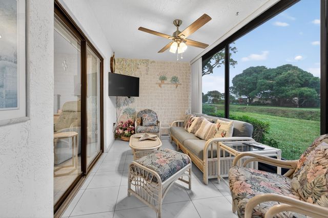 6220 Kings Gate Circle, Delray Beach, FL 33484