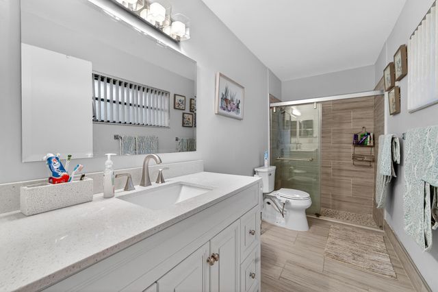 6220 Kings Gate Circle, Delray Beach, FL 33484