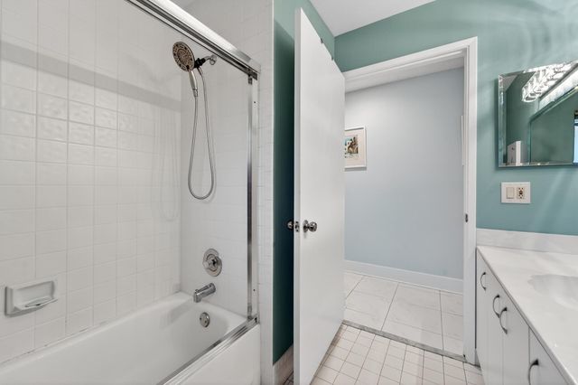 6220 Kings Gate Circle, Delray Beach, FL 33484