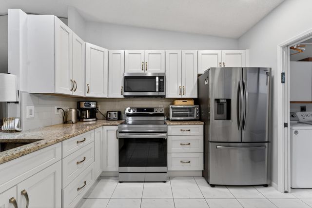 6220 Kings Gate Circle, Delray Beach, FL 33484