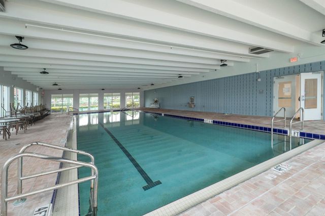 6220 Kings Gate Circle, Delray Beach, FL 33484