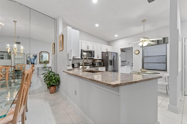 6220 Kings Gate Circle, Delray Beach, FL 33484