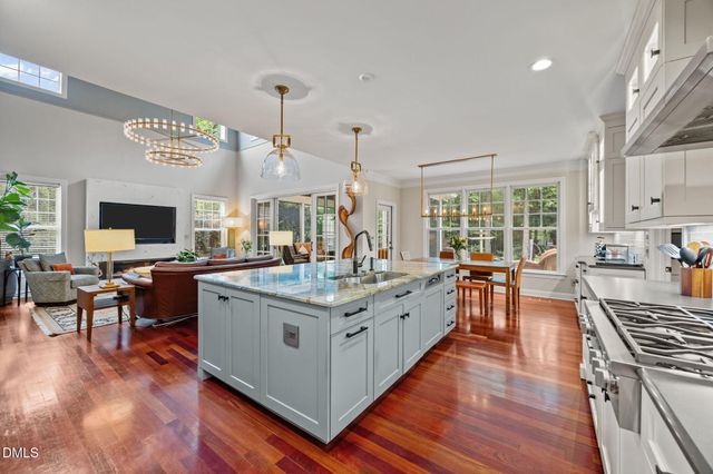 109 Springdale Way, Chapel Hill, NC 27517