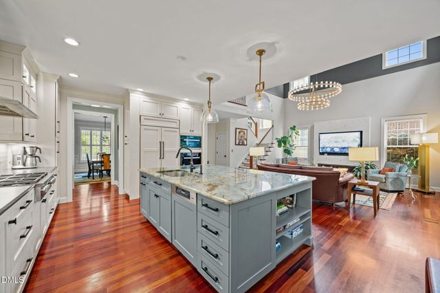 109 Springdale Way, Chapel Hill, NC 27517