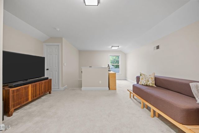 109 Springdale Way, Chapel Hill, NC 27517