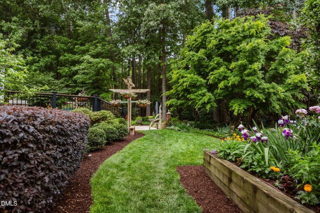109 Springdale Way, Chapel Hill, NC 27517