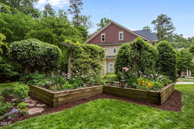 109 Springdale Way, Chapel Hill, NC 27517