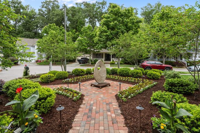 109 Springdale Way, Chapel Hill, NC 27517