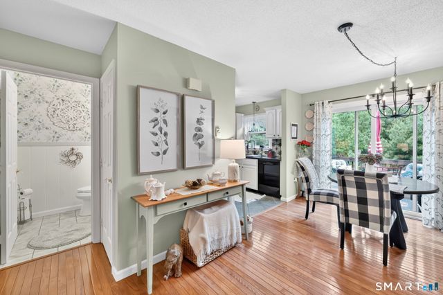 103 Lake Vista Drive 103, East Hampton, CT 06424