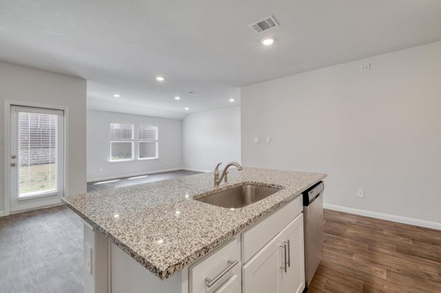 109 BETHPAGE DR, San Marcos, TX 78666