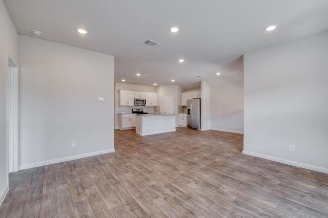 109 BETHPAGE DR, San Marcos, TX 78666