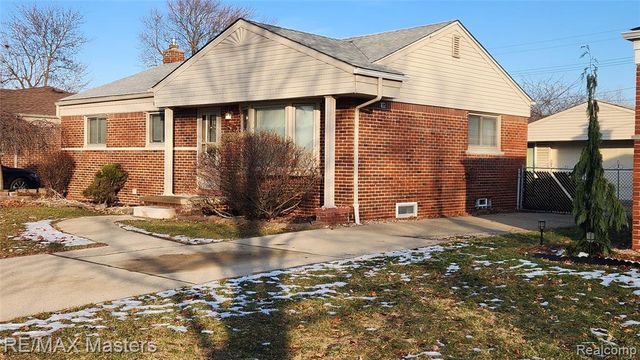 2755 Longmeadow Drive, Trenton, MI 48183