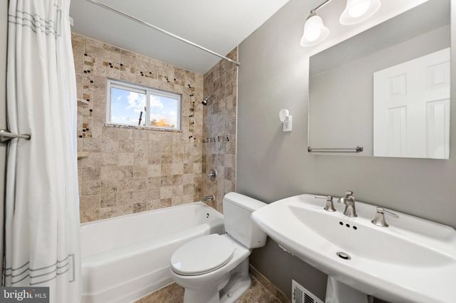4335 UTICA AVE, Alexandria, VA 22304