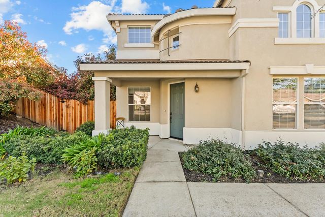 4285 Crazy Horse Rd, Cameron Park, CA 95682