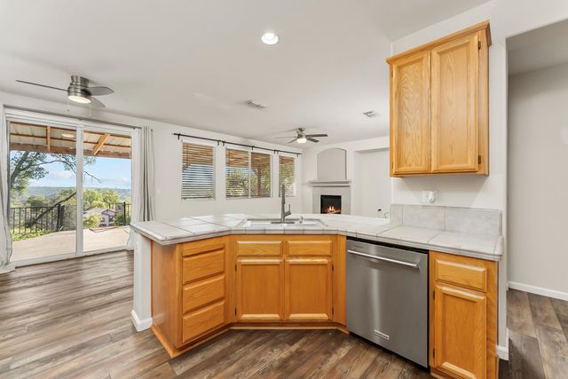 4285 Crazy Horse Rd, Cameron Park, CA 95682