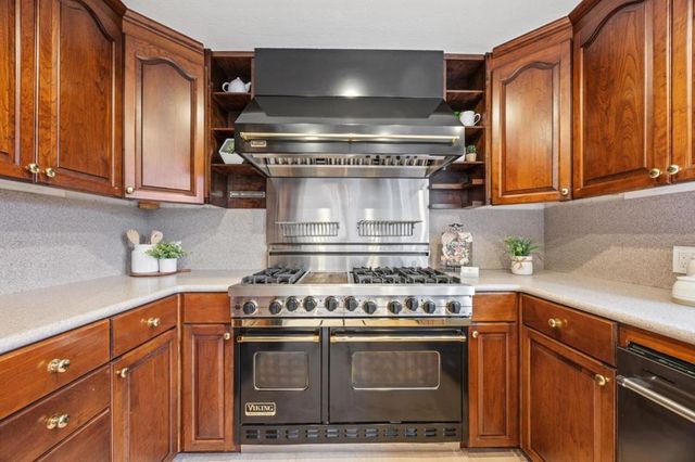 230 Duck Court, Foster City, CA 94404