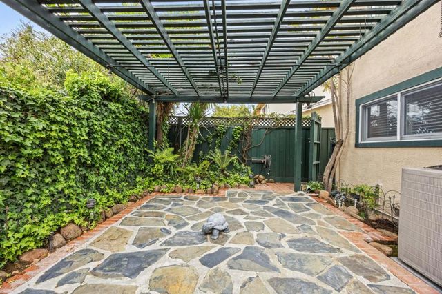 230 Duck Court, Foster City, CA 94404