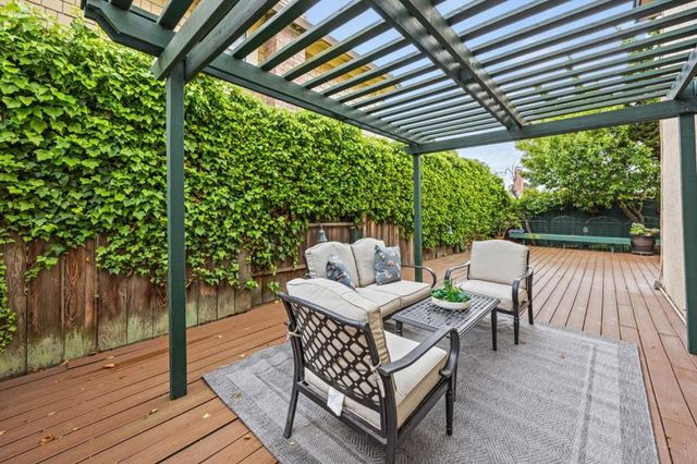 230 Duck Court, Foster City, CA 94404