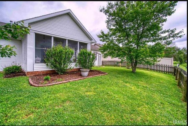 10657 Fall Creek Drive, Newburgh, IN 47630