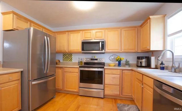 10657 Fall Creek Drive, Newburgh, IN 47630