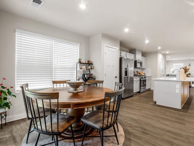 424 Leasowe Lane, Greenville, SC 29605