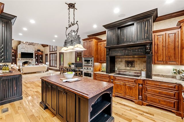 264 Featherstone Drive, Sunset, SC 29685