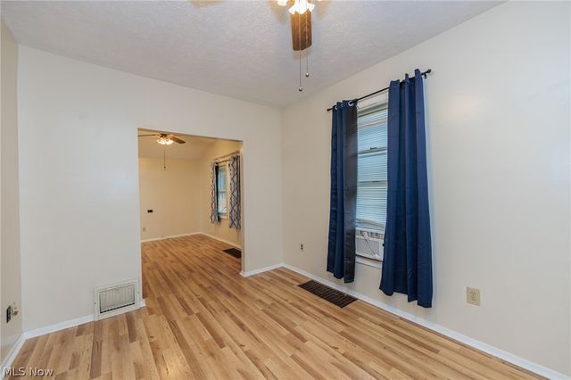 1305 Big Falls Avenue, Akron, OH 44310