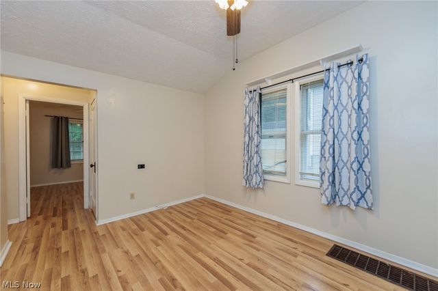1305 Big Falls Avenue, Akron, OH 44310