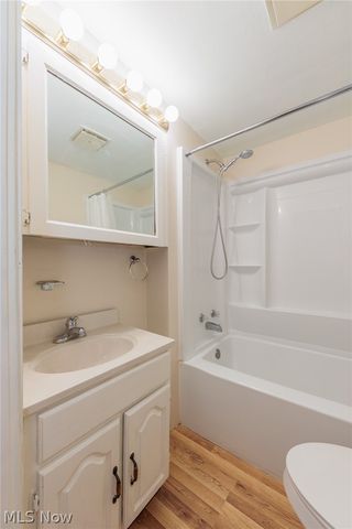 1305 Big Falls Avenue, Akron, OH 44310