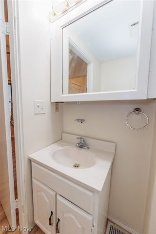1305 Big Falls Avenue, Akron, OH 44310