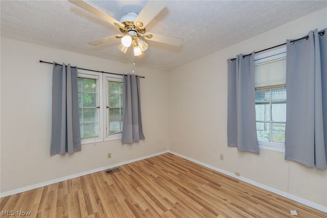 1305 Big Falls Avenue, Akron, OH 44310