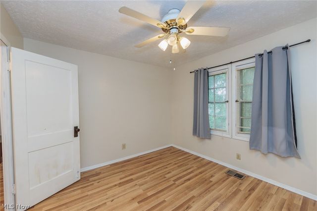 1305 Big Falls Avenue, Akron, OH 44310