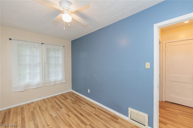 1305 Big Falls Avenue, Akron, OH 44310