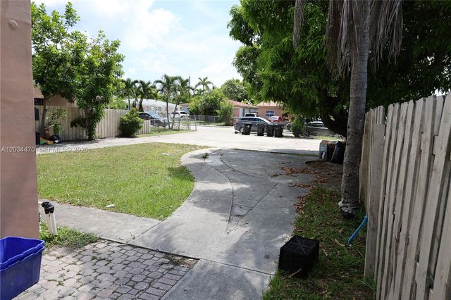 1029 S C St, Lake Worth, FL 33460
