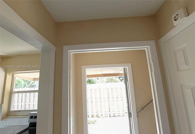 1029 S C St, Lake Worth, FL 33460