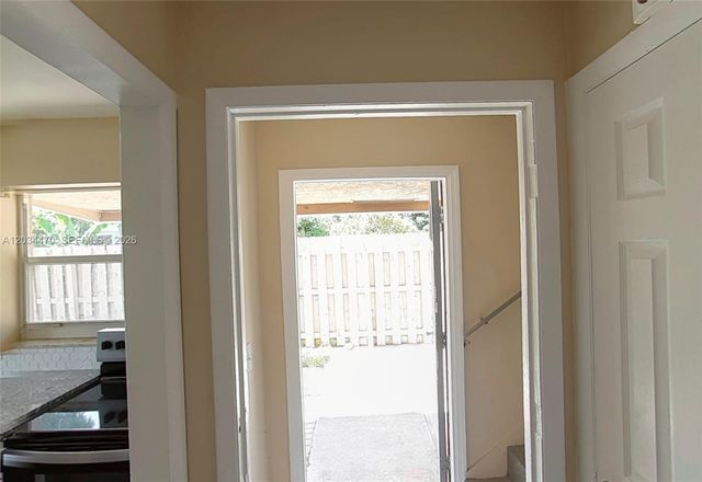 1029 S C St, Lake Worth, FL 33460