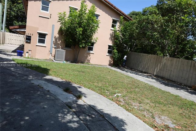 1029 S C St, Lake Worth, FL 33460