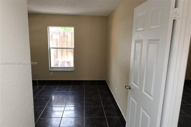 1029 S C St, Lake Worth, FL 33460