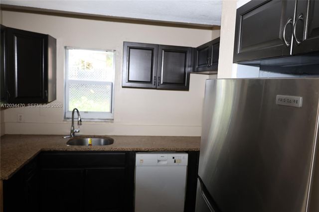 1029 S C St, Lake Worth, FL 33460