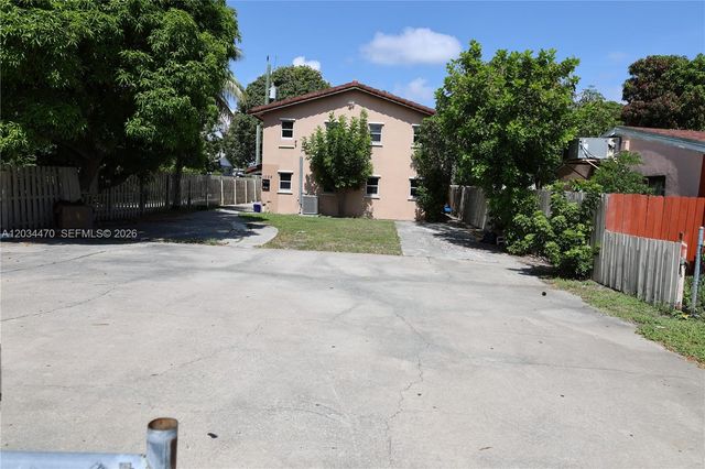 1029 S C St, Lake Worth, FL 33460