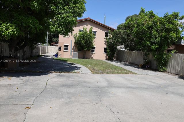 1029 S C St, Lake Worth, FL 33460