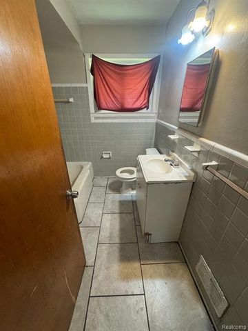 1141 Woodland Drive, Inkster, MI 48141