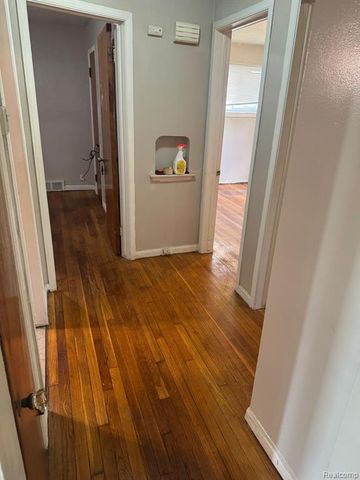 1141 Woodland Drive, Inkster, MI 48141