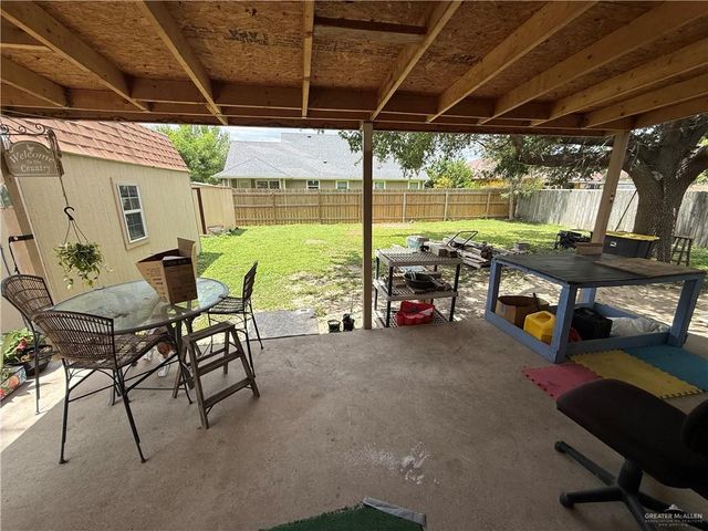 1416 E Kennedy Avenue, Alton, TX 78573