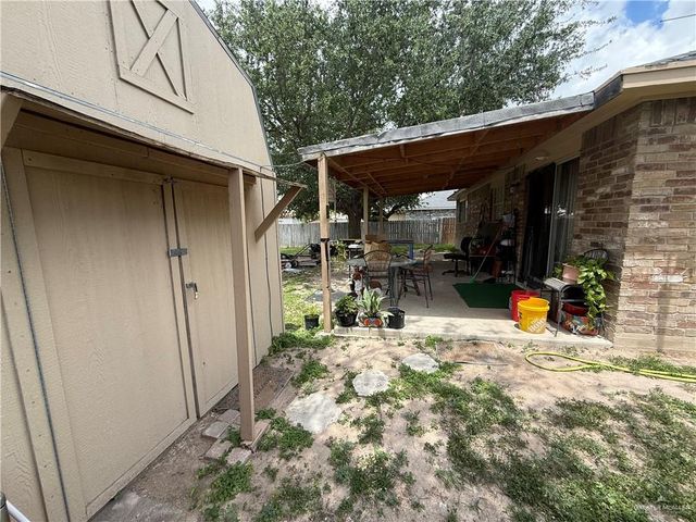 1416 E Kennedy Avenue, Alton, TX 78573