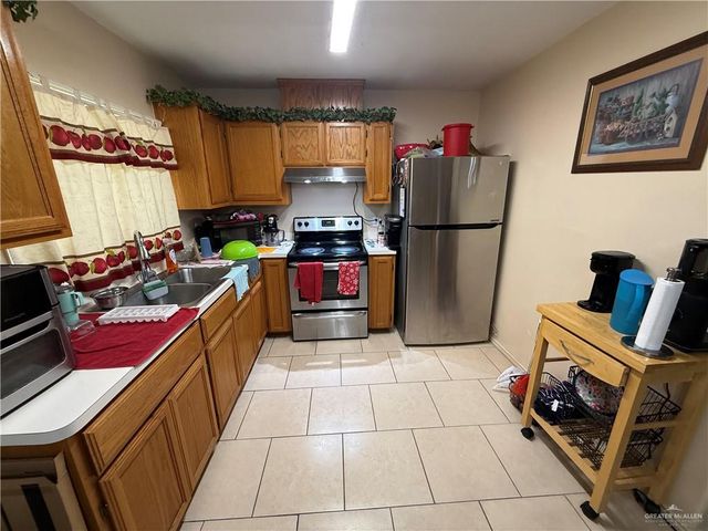 1416 E Kennedy Avenue, Alton, TX 78573