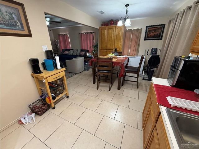 1416 E Kennedy Avenue, Alton, TX 78573